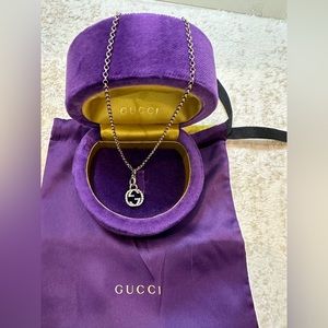 Brand new 100% authentic Gucci Interlock G necklace, silver fashion jewelry